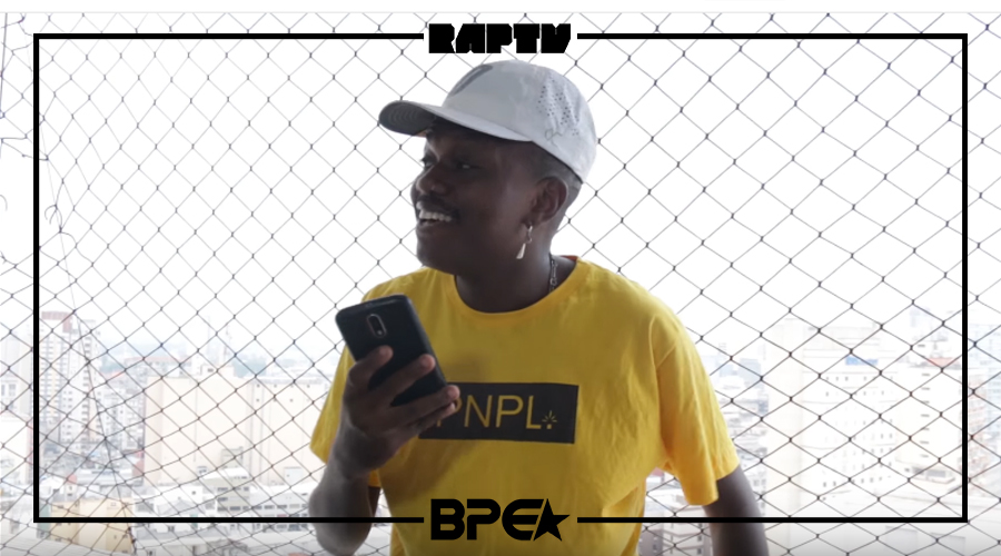 RapTV faz entrevista sobre vida e carreira de Djonga!