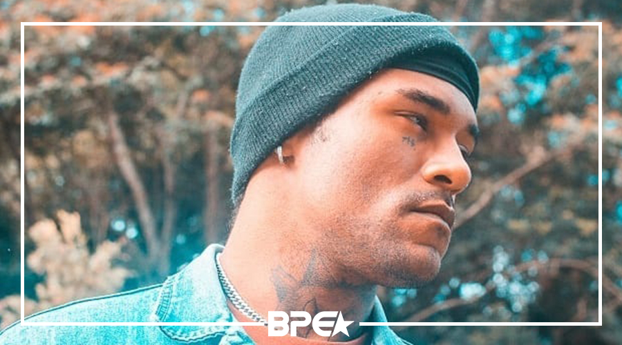 Dirija pela mente de Yung Buda no clipe de “Piloto”