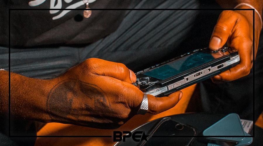 niLL & Neguim estão cobrando o jogo no single “Black Gameplay”