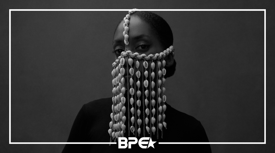 Artista costa-marfinense Asna está confirmada no line-up do Festival Novas Frequências, símbolo da música experimental na América do Sul